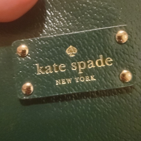 Kate Spade New York Camryn Wellesley Satchel Crossbody Green Leather Bag. - Picture 10 of 16